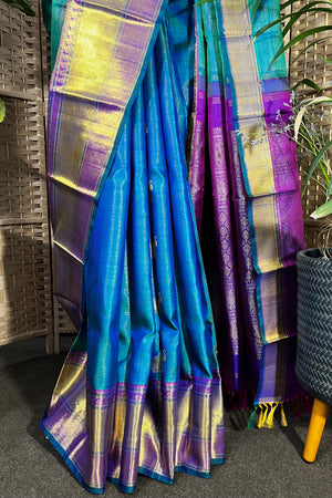 Green-Blue Vairaoosi (Diamond Needle) handwoven pure Kanchipuram Silk saree with wide border