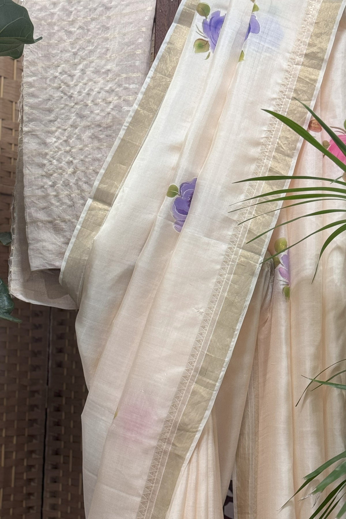 Light Peach Pure Silk, Rose flowers Hand Painted Saree