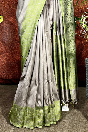 Handwoven Kadua Kunia Banarasi katan silk saree